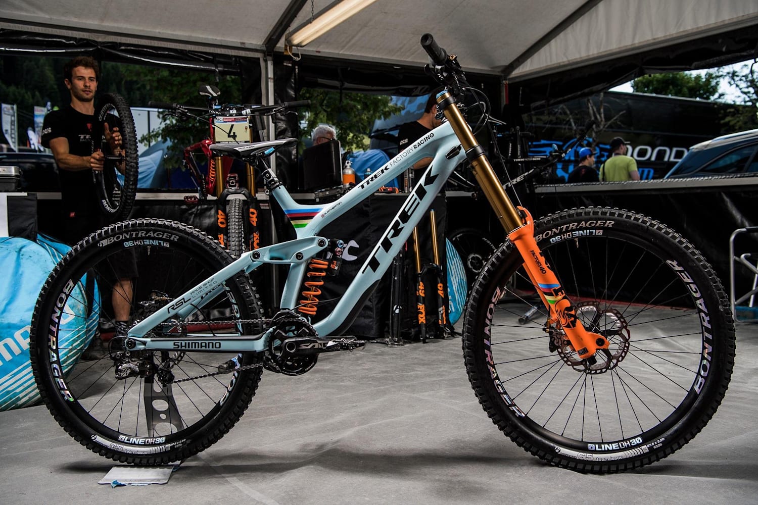 trek dh bike 2020