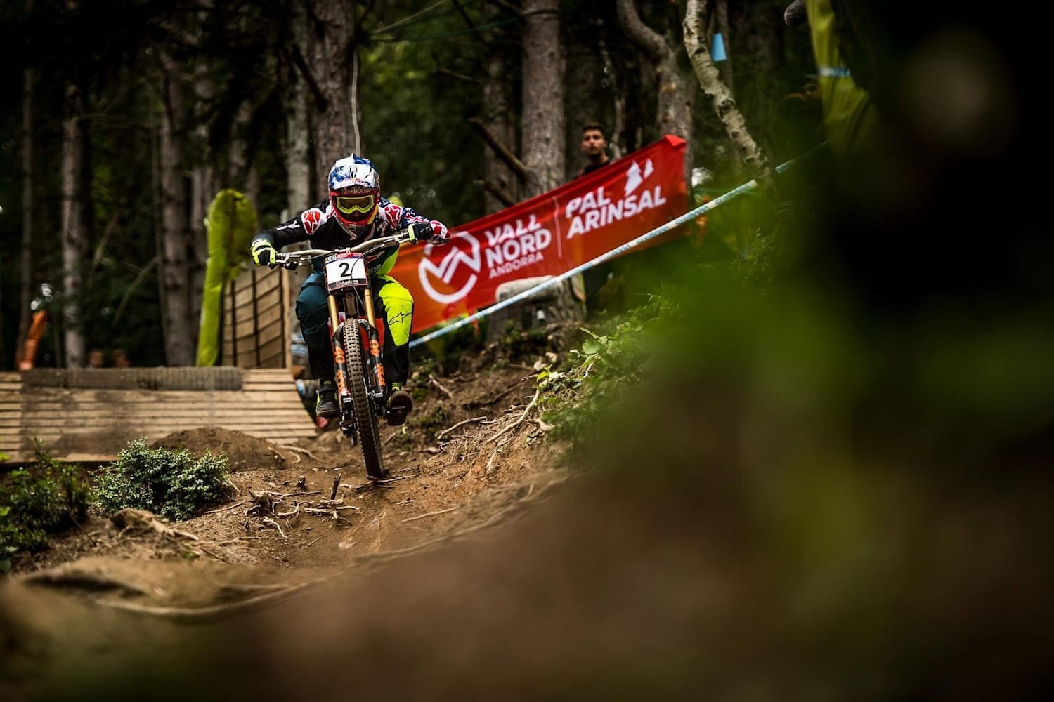Red new arrivals bull vallnord