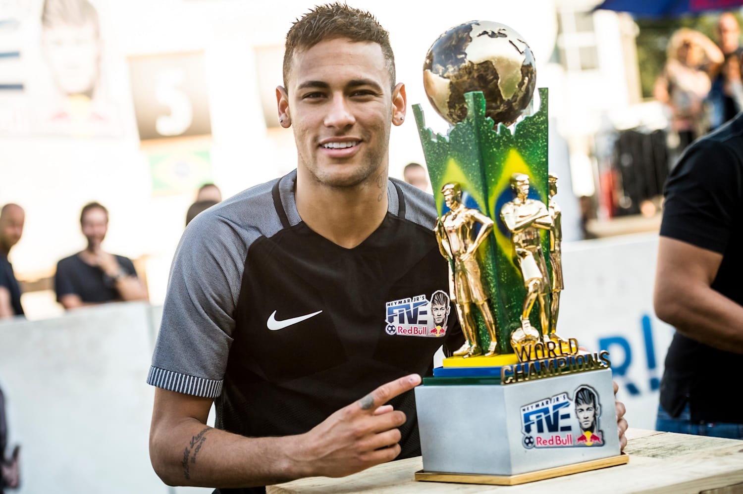 Neymar jr top s