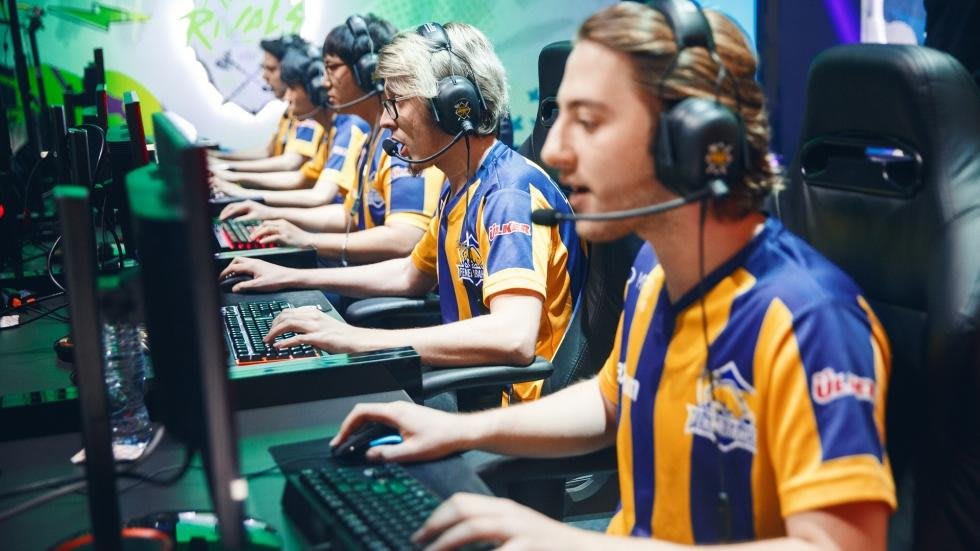 Lol Rift Rivals Da Sampiyon Fenerbahce Redbull Com