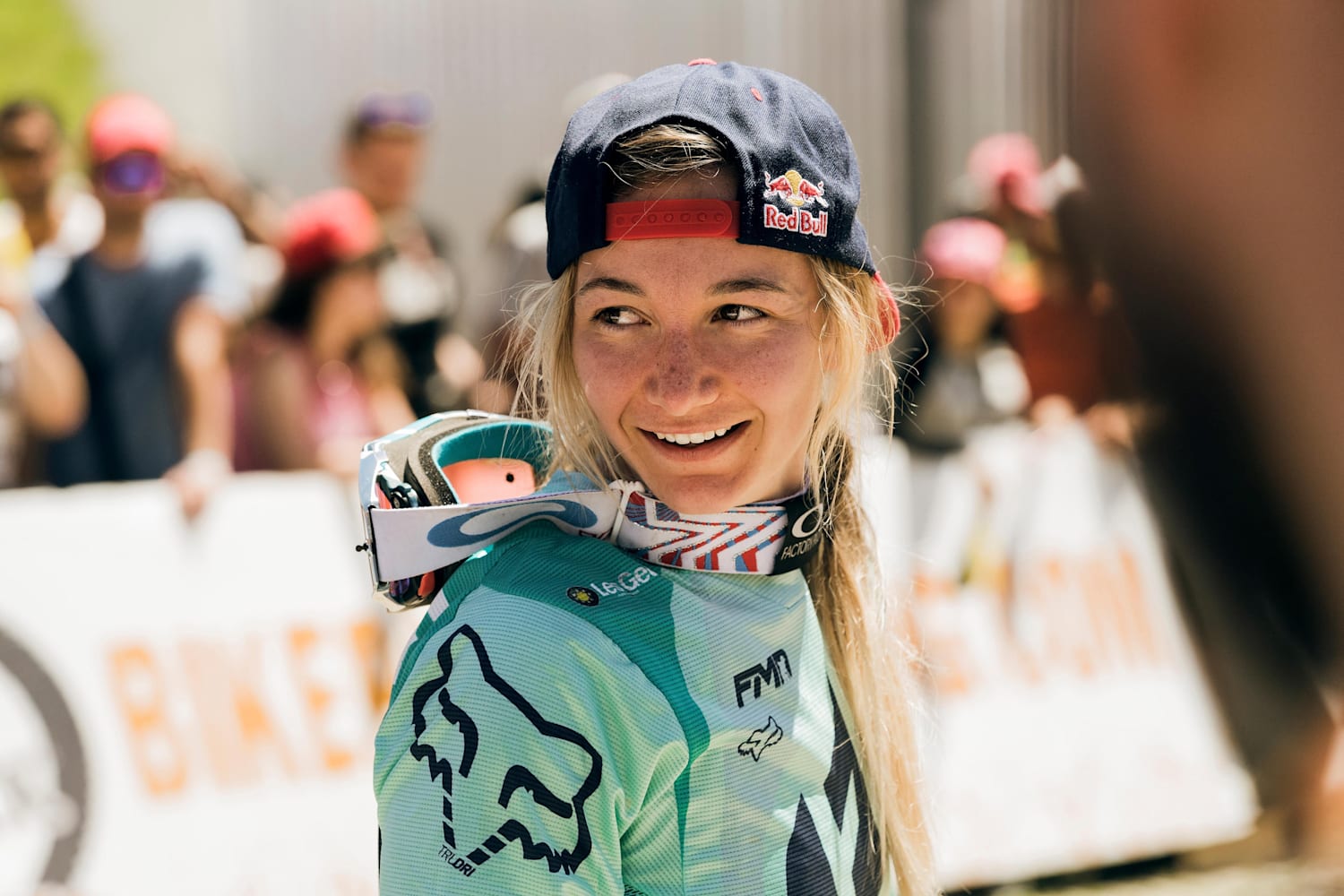 Tahn e Seagrave MTB Downhill Red Bull Athlete Page