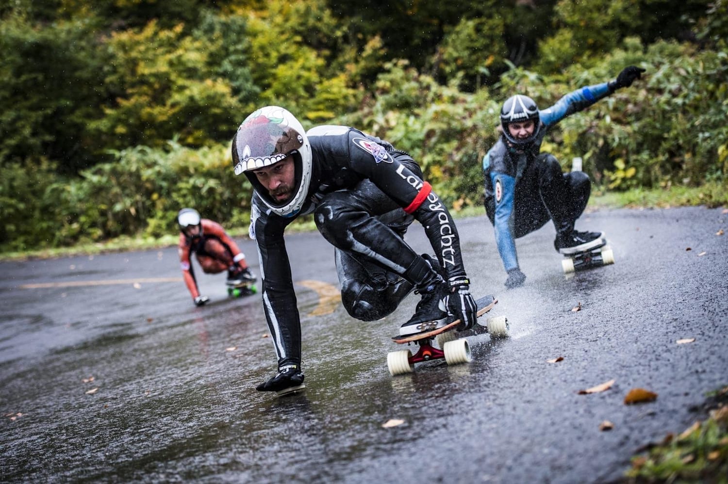 RED BULL SIDE WINDERS】時速100kmで大滑走！？、過酷すぎるスケボー競技
