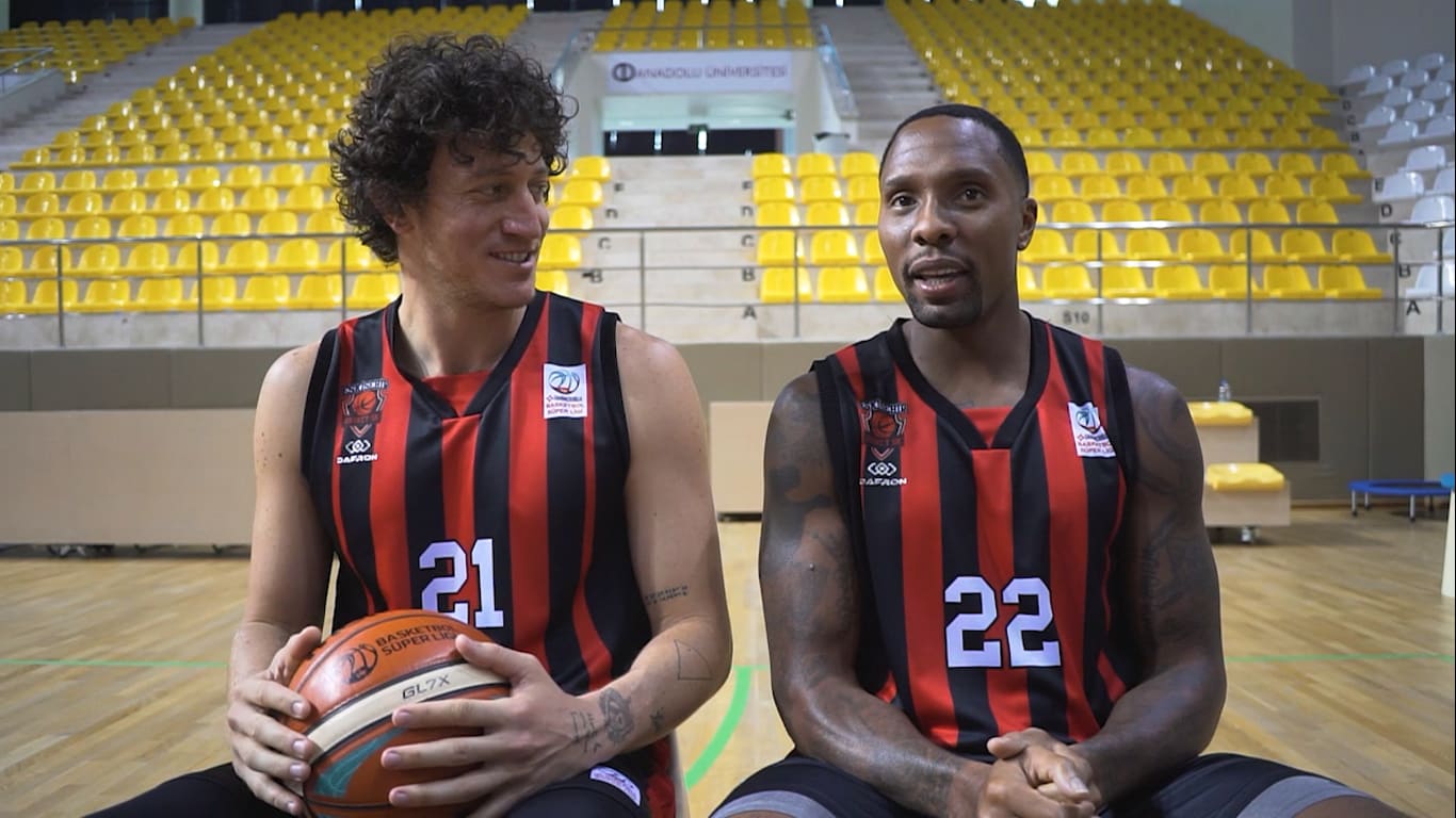 Yabanci Basketbolcular Tekerleme Ogreniyor