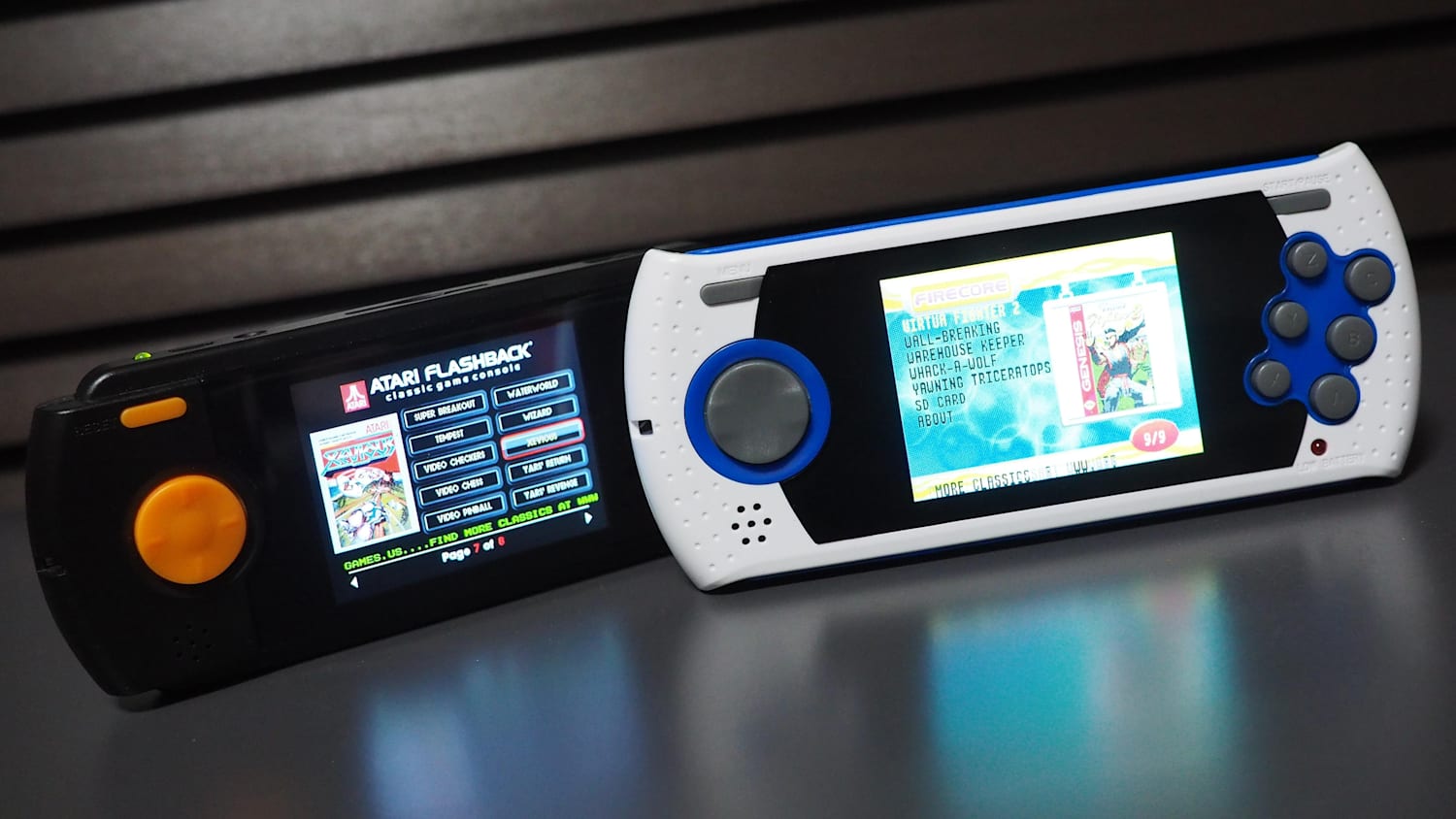 クラシックな 名作 や 迷作 を気軽に楽しめる 海外製携帯ゲーム機で遊んでみた