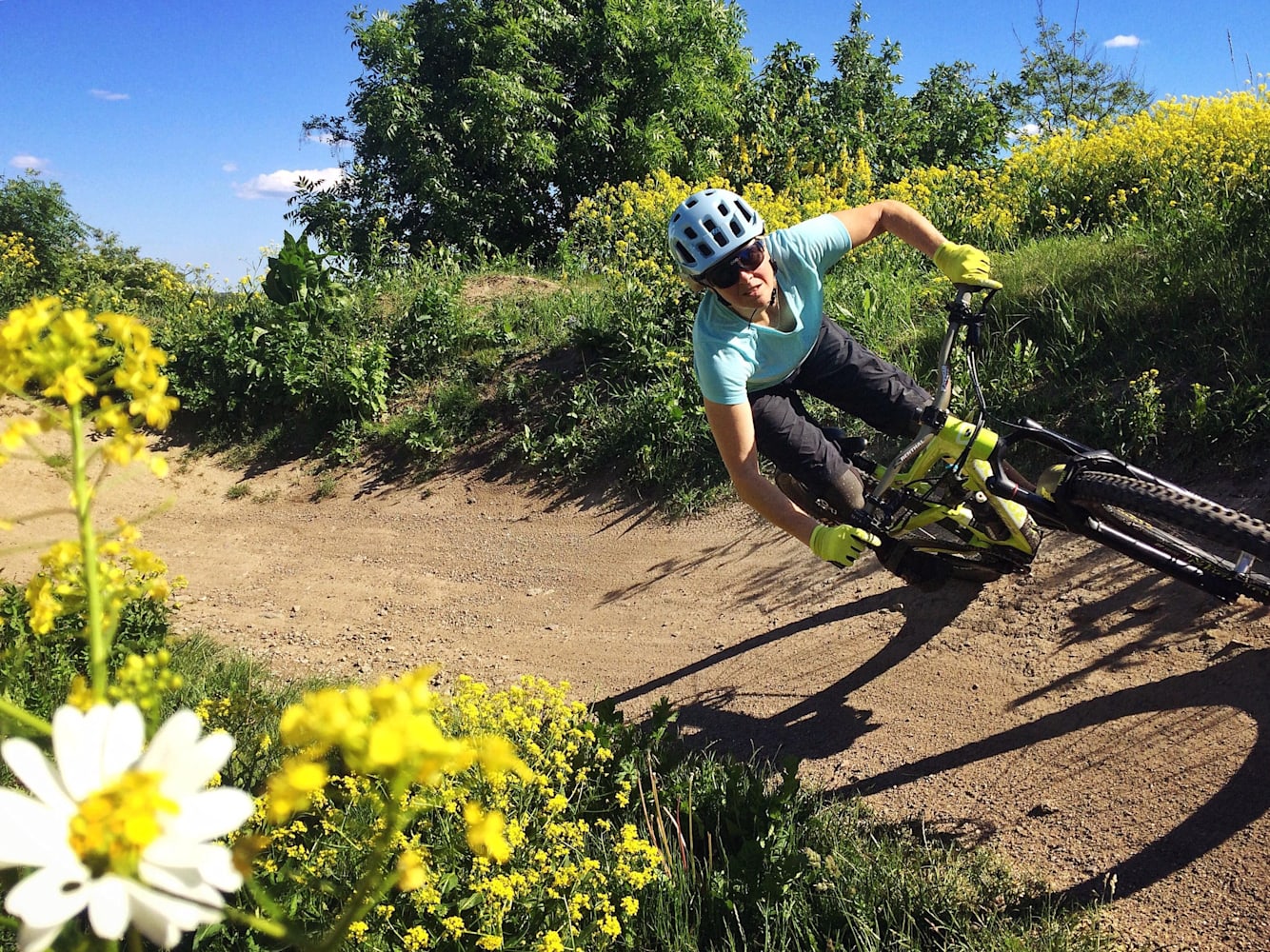 Attire for mountain discount biking