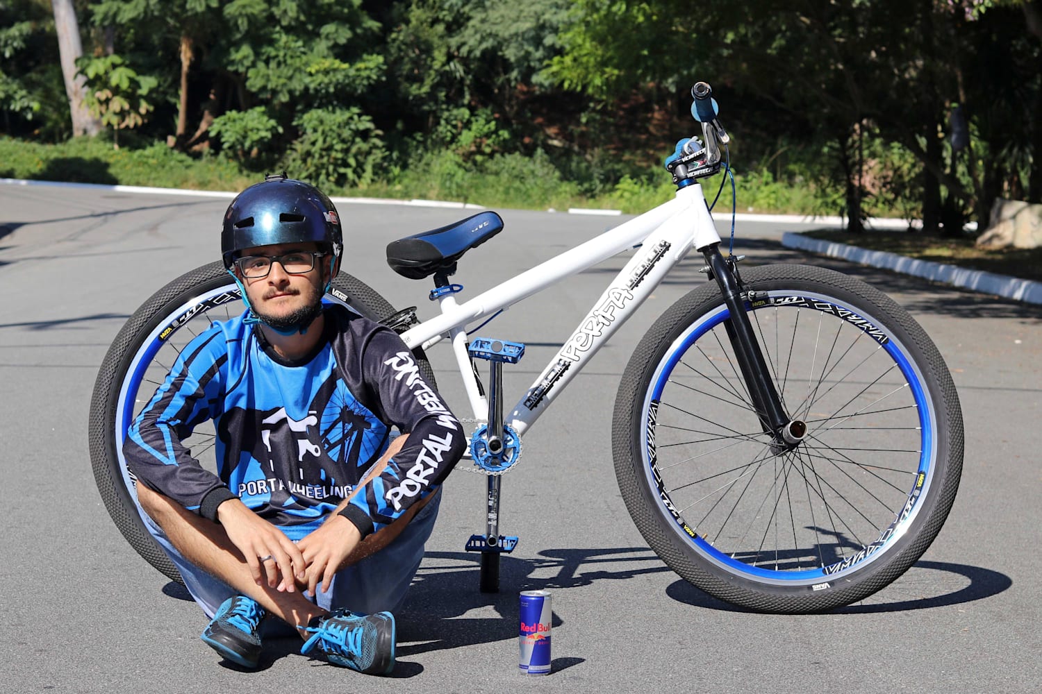 CURITIBANO BATE RECORDE MUNDIAL DE WHEELING RODANDO 12 HORAS NO GRAU -  Mundo Bici