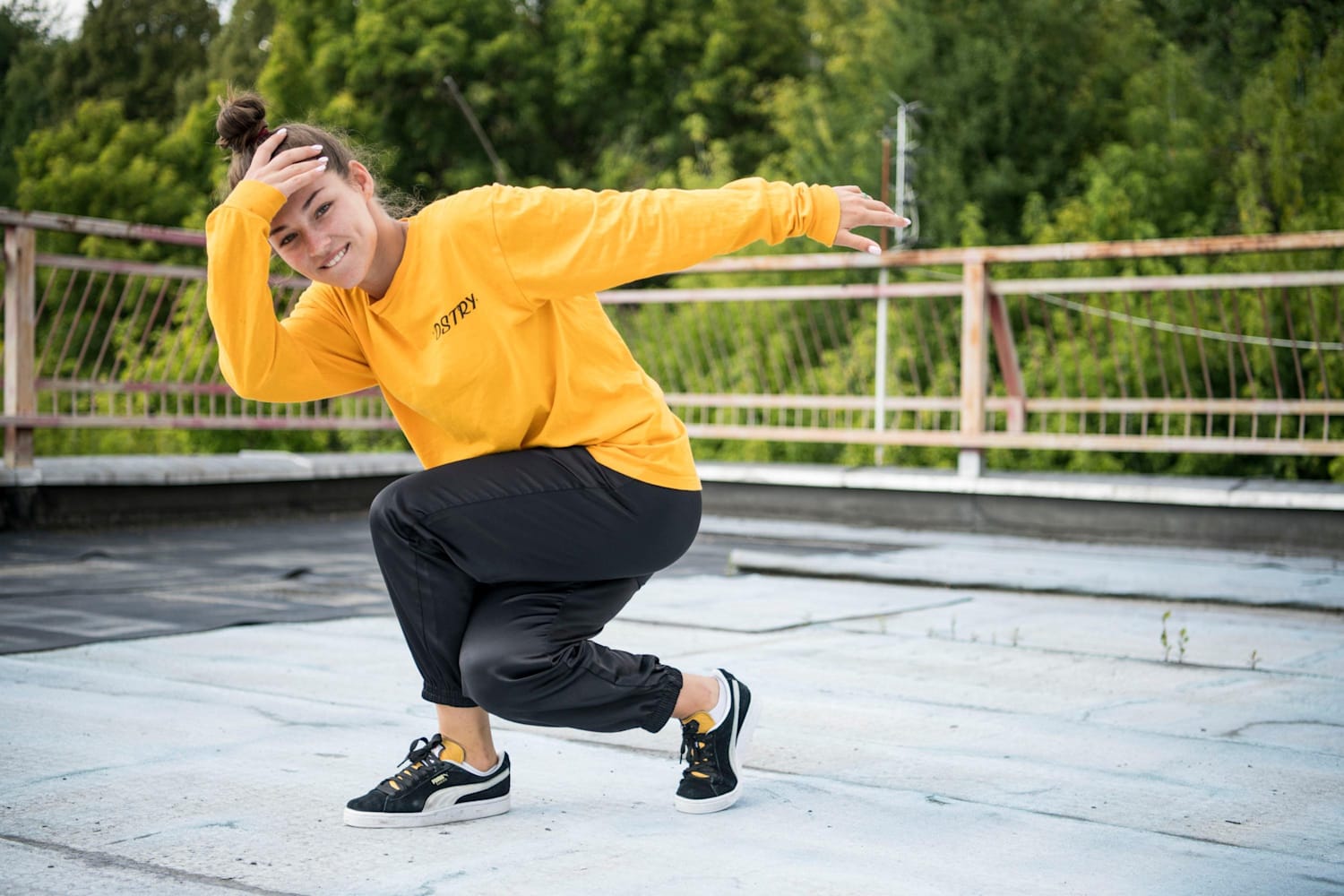 rise-of-the-g-girls-kate-pose