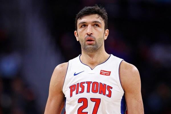 Abrindo A Caixa De Ferramentas De Zaza Pachulia