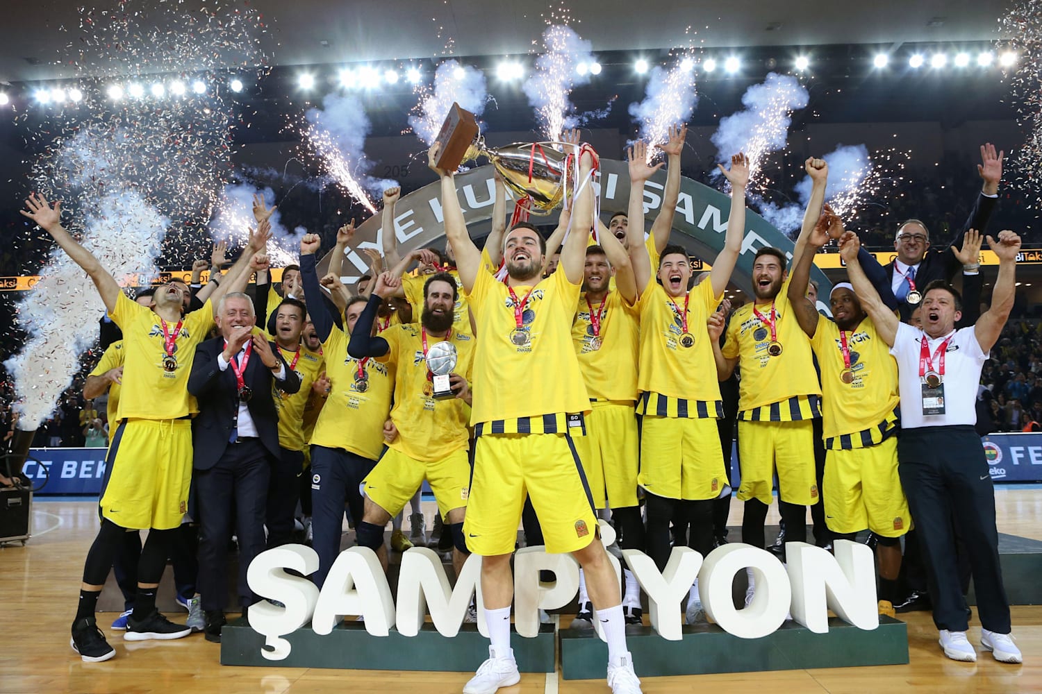 galeri fenerbahce beko 6 kez turkiye