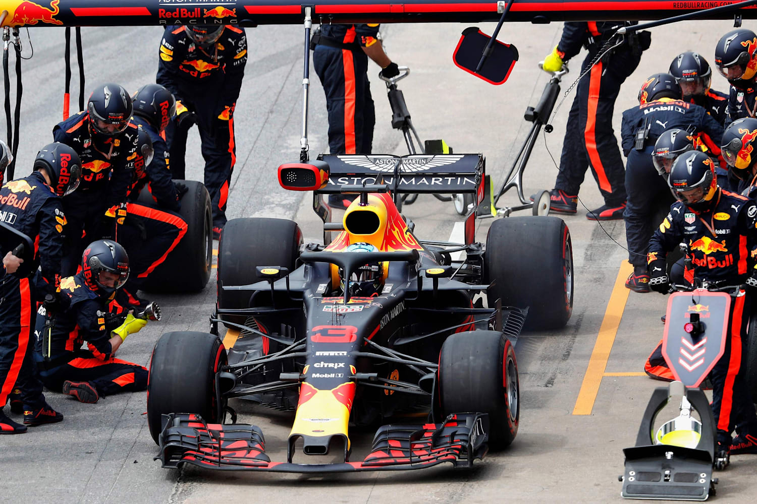 Cuantos pilotos corren en formula 1 clearance
