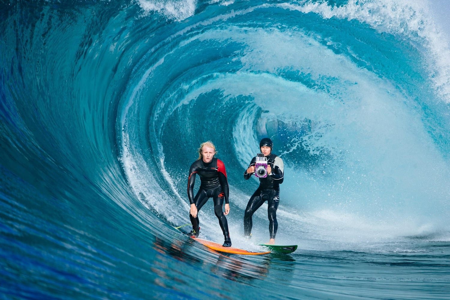 Chasing The Shot Leroy Bellet Films Surfers In Tahiti
