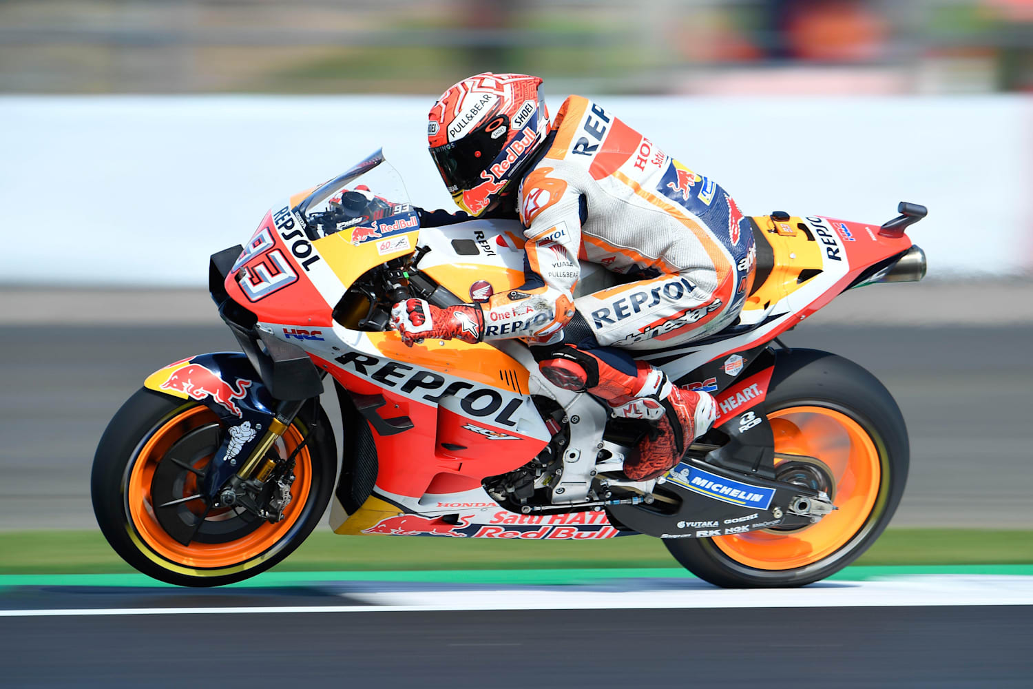 19 Motogp世界摩托车大赛英国战报 Alex Rins惊险夺冠