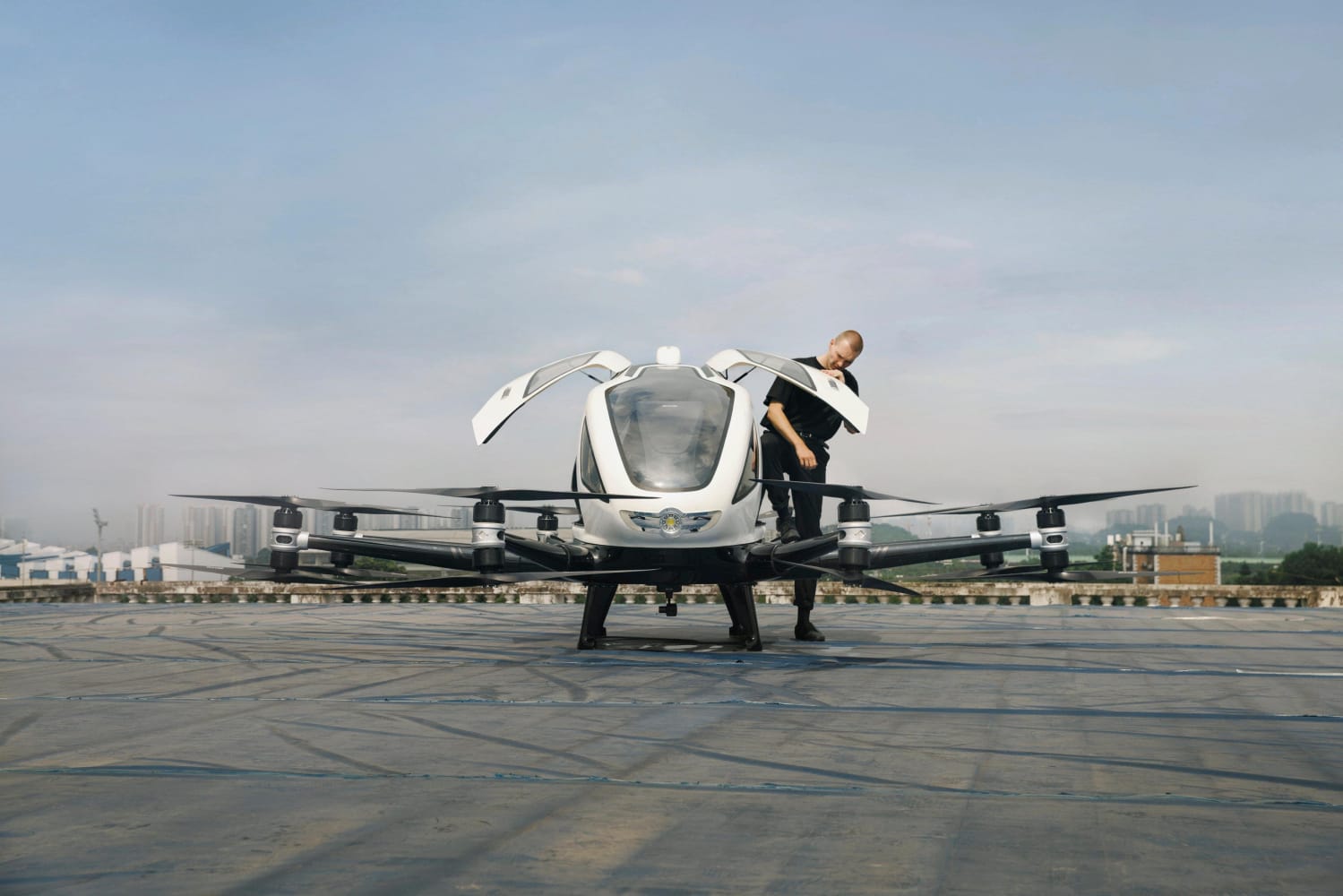 Flying autonomous passenger drone: test reaction