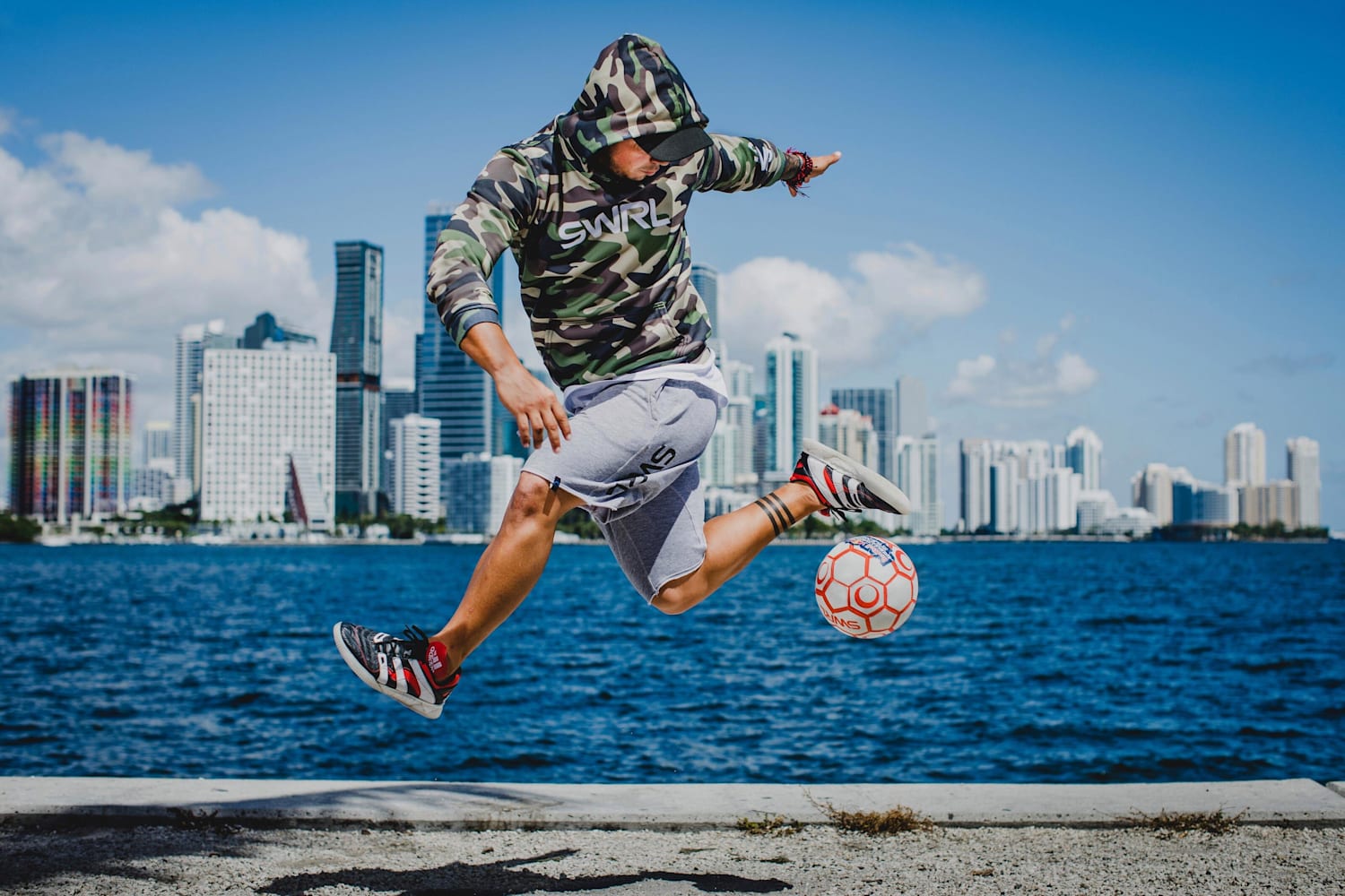 Red Bull Street Style フリースタイルサッカー 5つの魅力 レッドブル