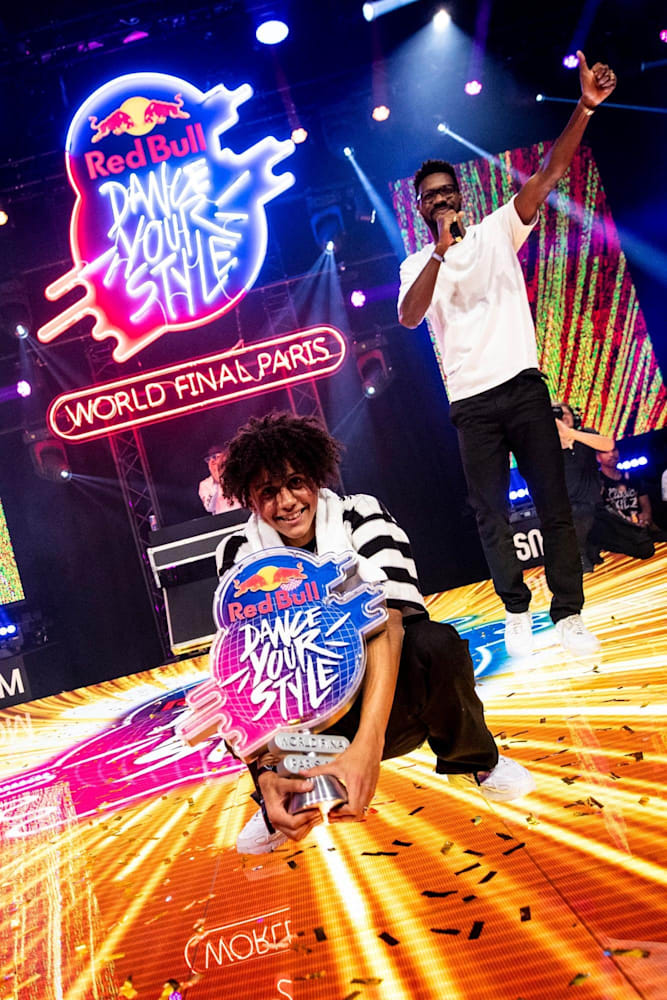 Dance Your Style World Final 2019 Shinshan Wins Fifa world cup winner team prize : dance your style world final 2019