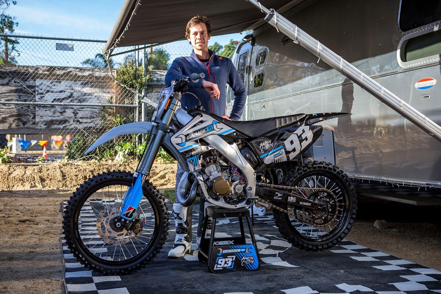 Rebuilding a 2 stroke dream bike
