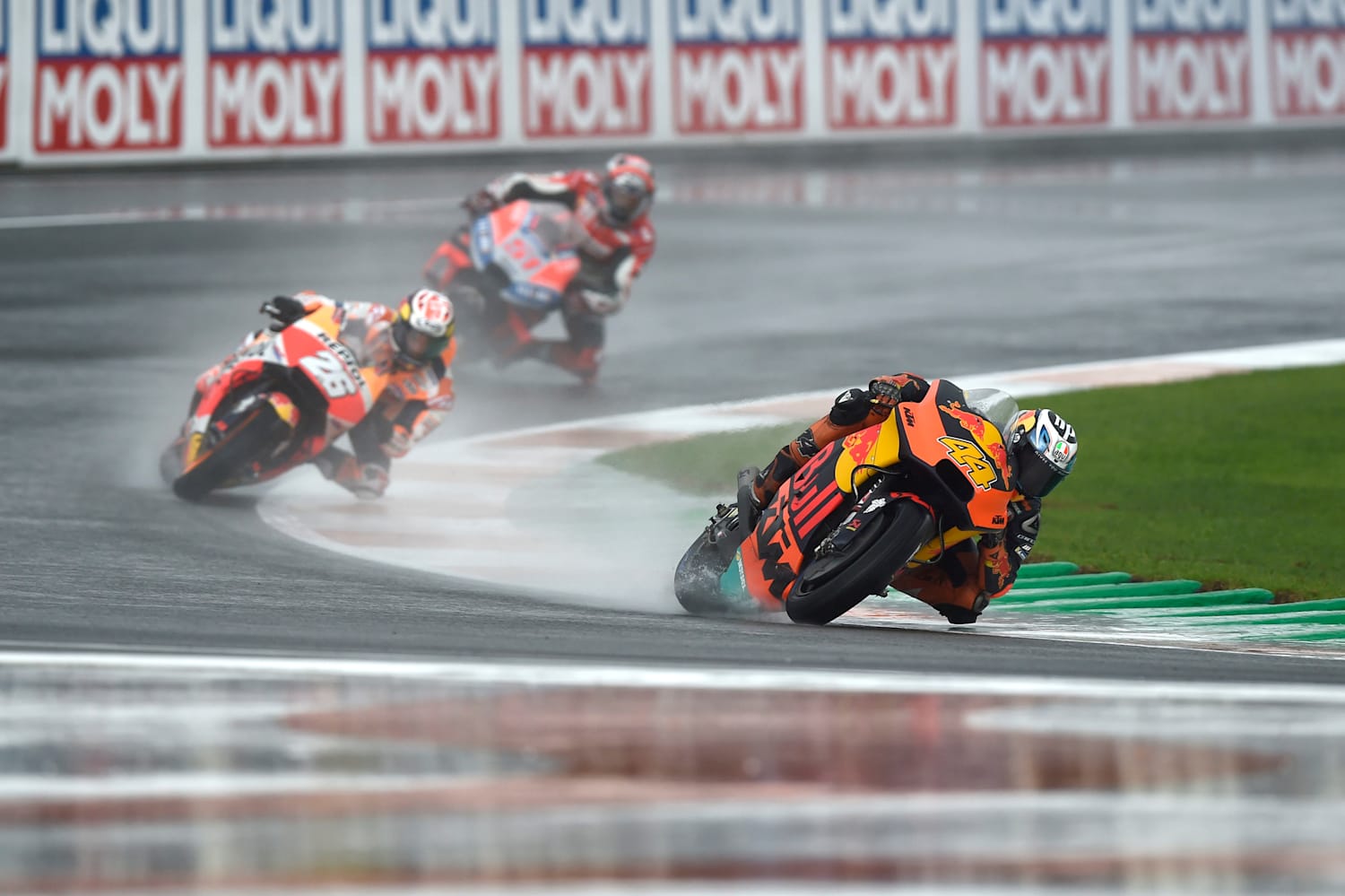 Treino na chuva, GP do seco: previsão põe MotoGP no escuro na Europa -  Notícia de MotoGP - Grande Prêmio