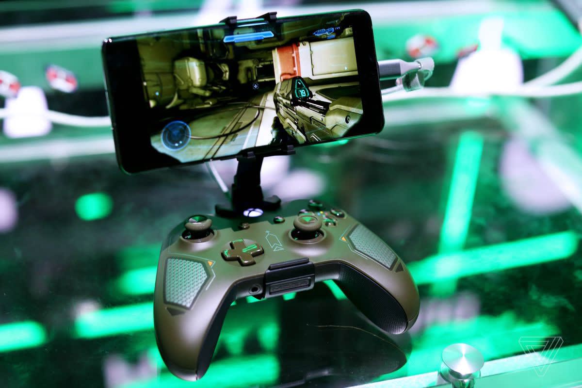 Profitez de l'expérience gaming et cinéma ultime sur PS5 Slim sur écran  géant grâce à