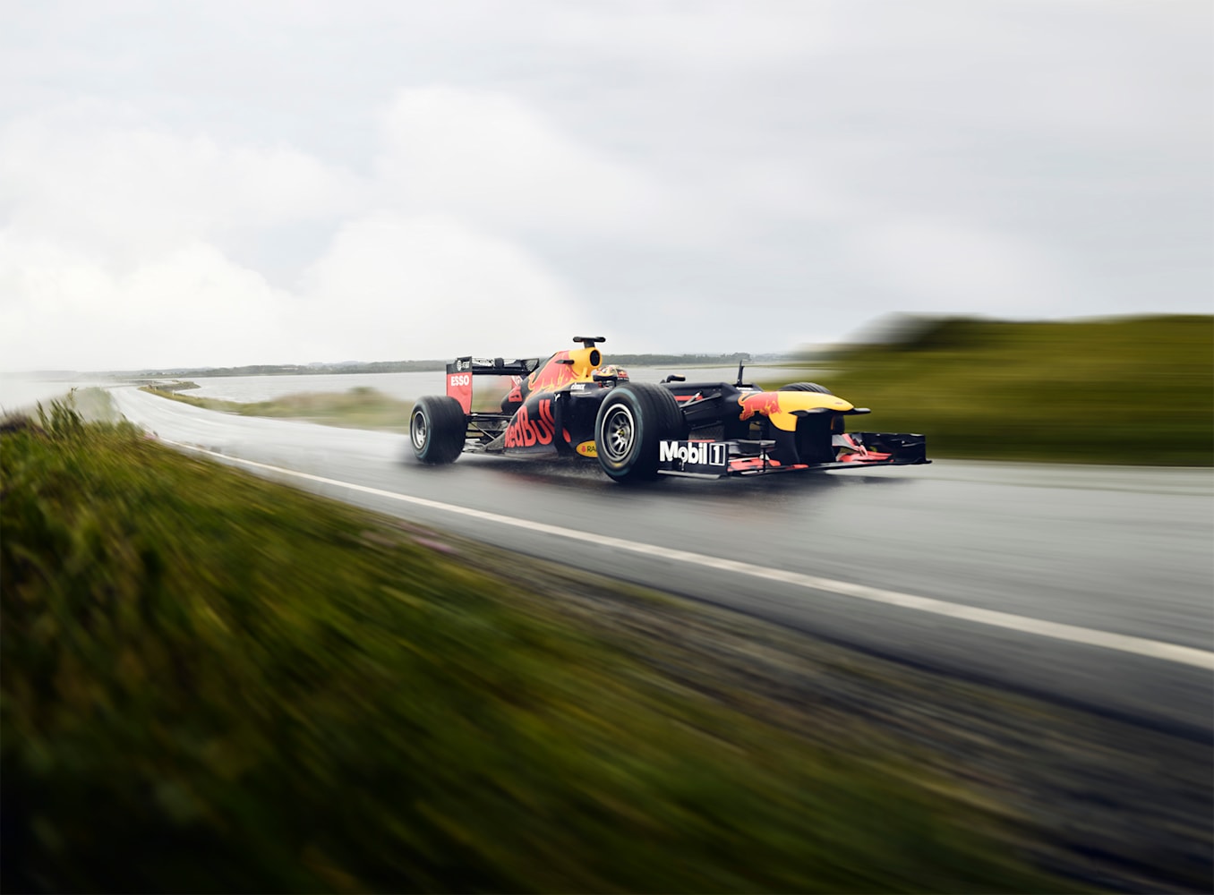 F1 Racer Blaeser Gennem Danmark