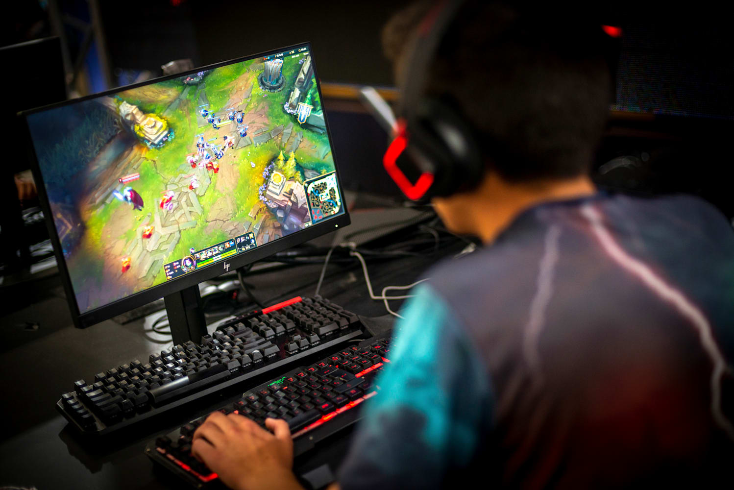 Jugar league of legends store online
