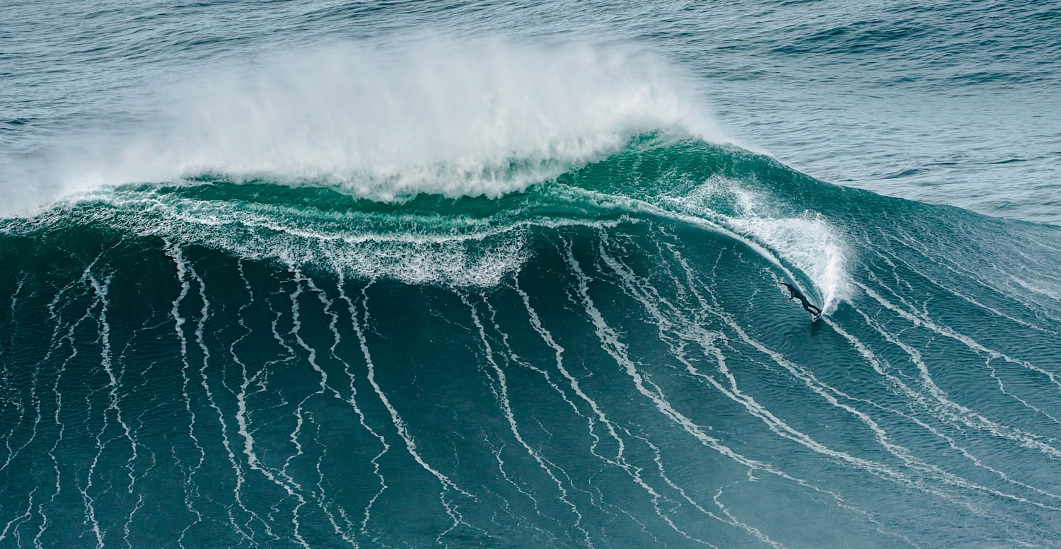 Fearless riders wanted for the 2016/2017 Nomad Big Wave Awards