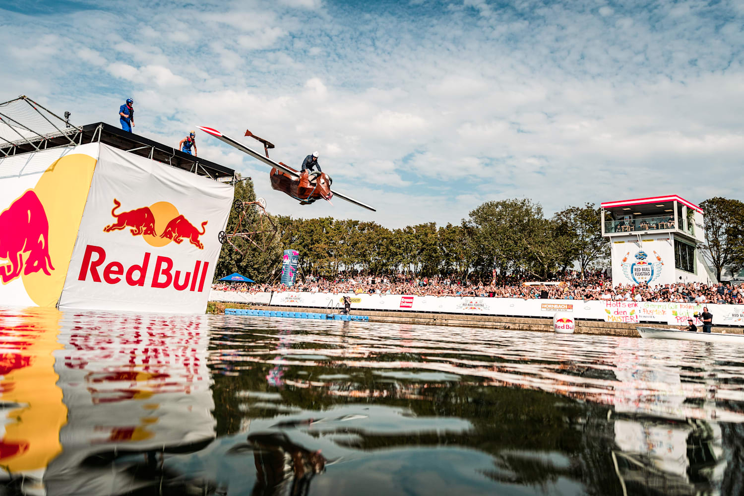 Red Bull Flugtag: Human-Powered Flying Machines - Show