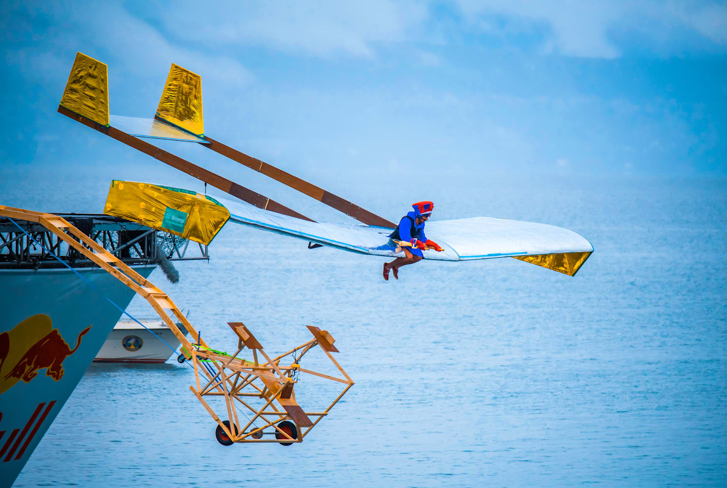 Red Bull Flugtag: flying -