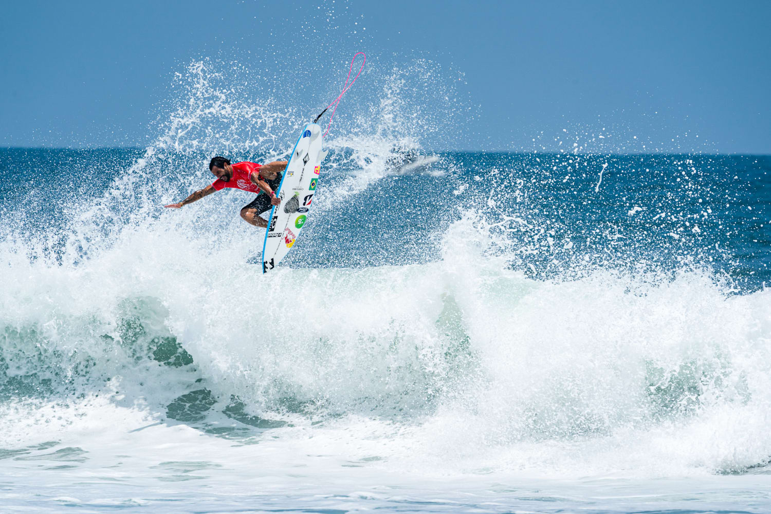 Here are some of the best shots from Day 6 Download all the photos from the  Surf City El Salvador ISA World Surfing Games at link in…