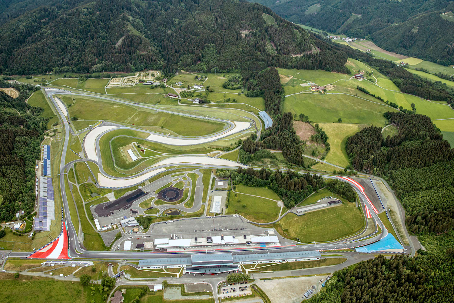 Alternative Turns A Guide To Spielberg S Track Highlights