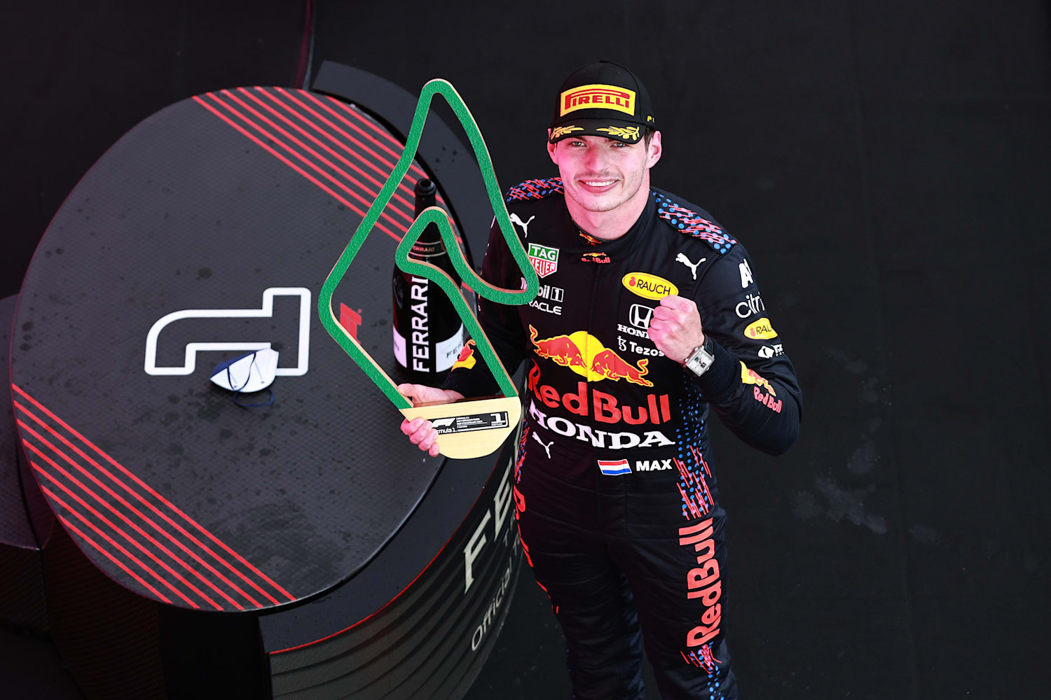 Max Verstappen is F1 champion 2021!