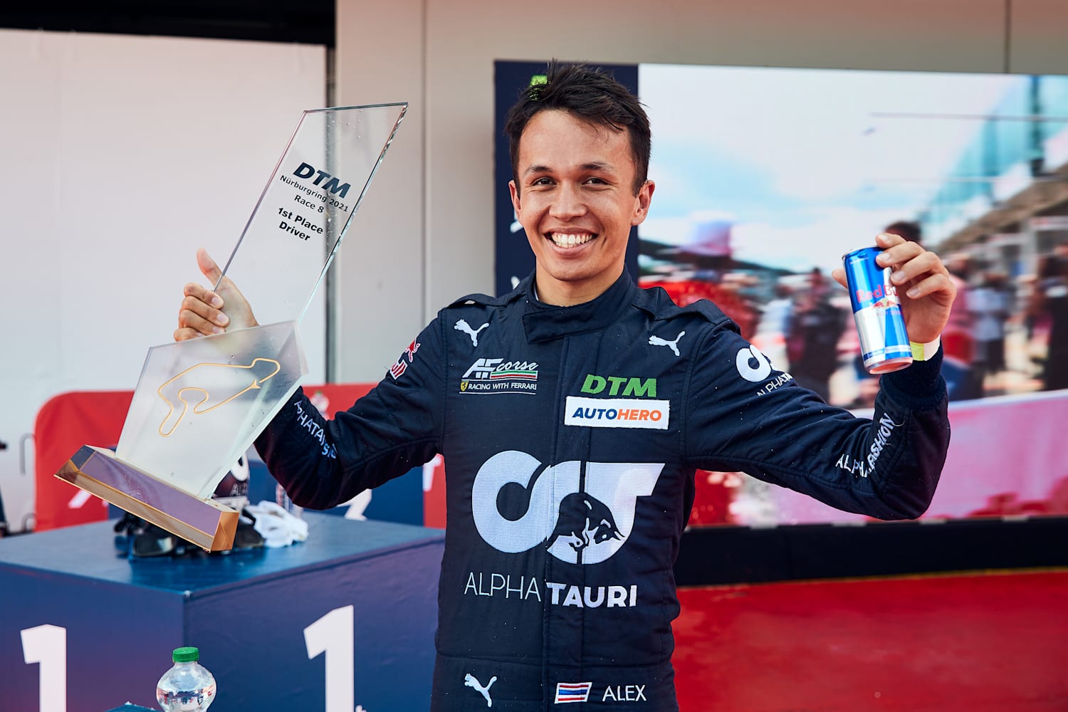 alex-albon-dtm-winner-trophy