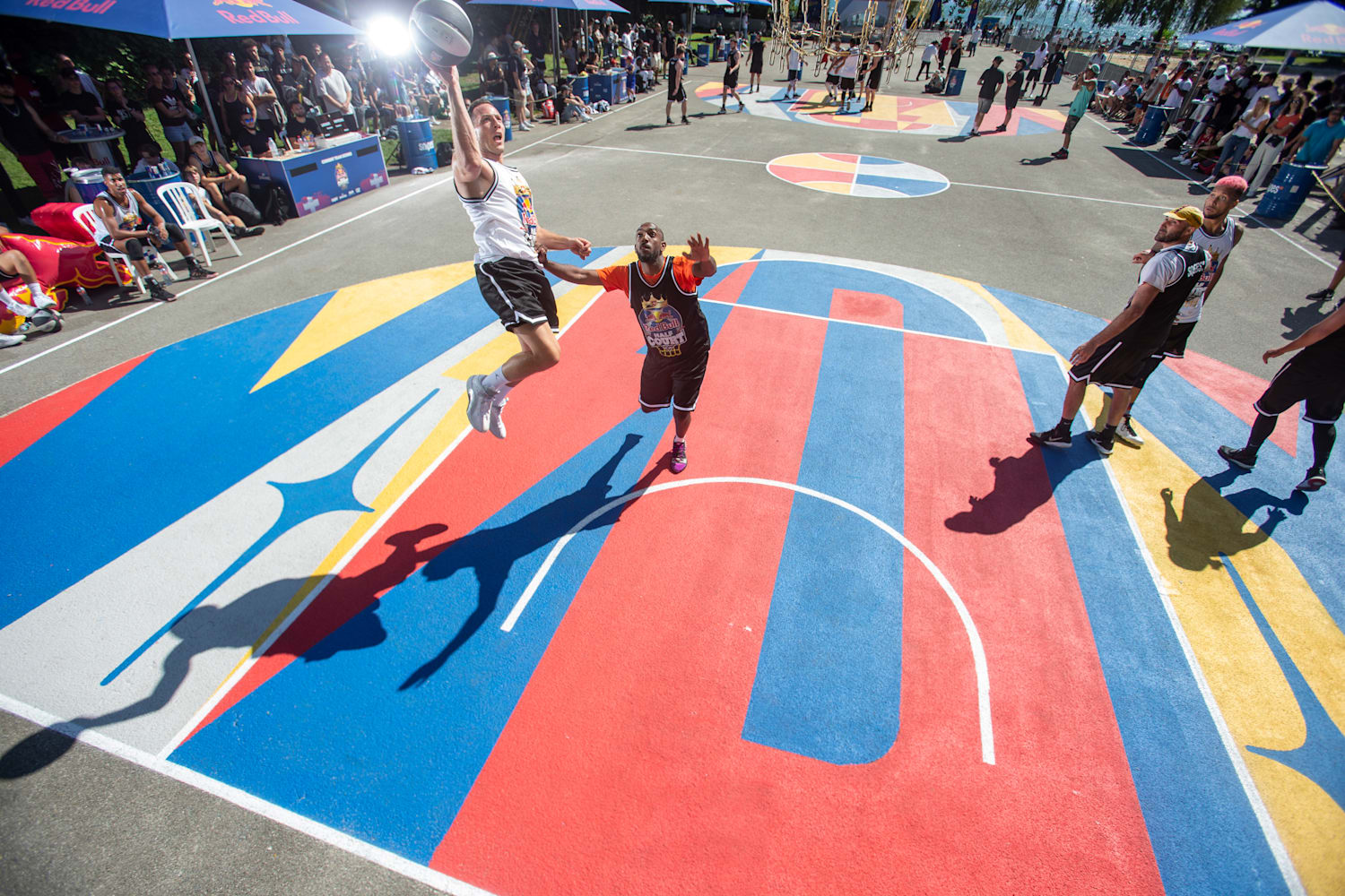 vue de dessus du terrain de basket extérieur