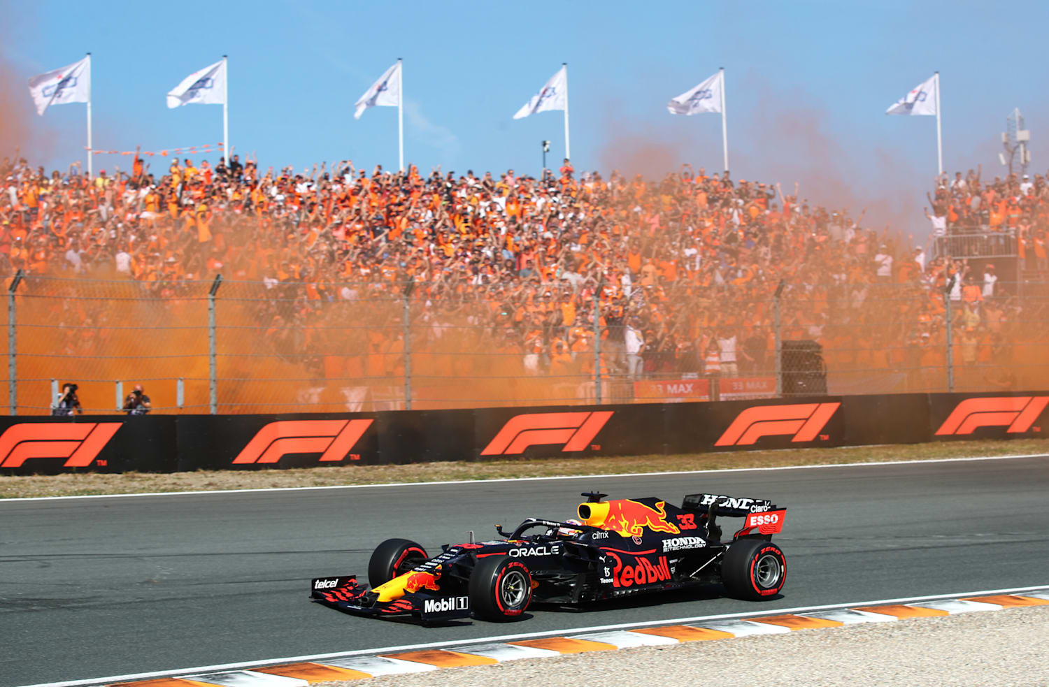 マックス フェルスタッペンとファンがオレンジを大切にする理由って F1 オランダ