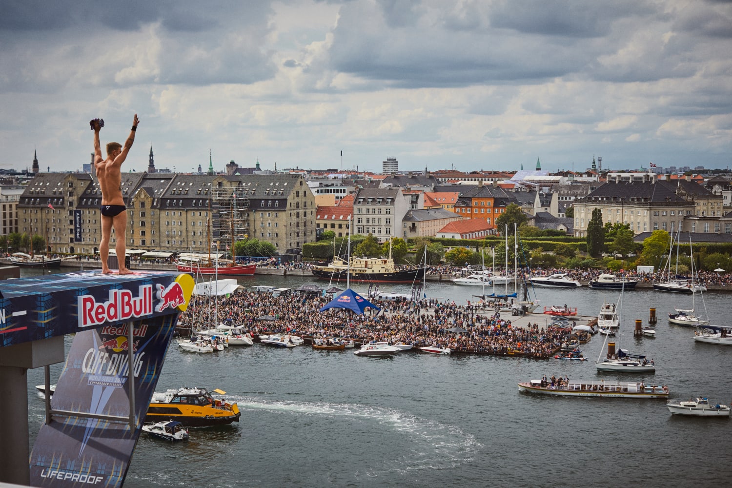 amplitude Demokrati Trænge ind Red Bull Cliff Diving World Series 2022: København