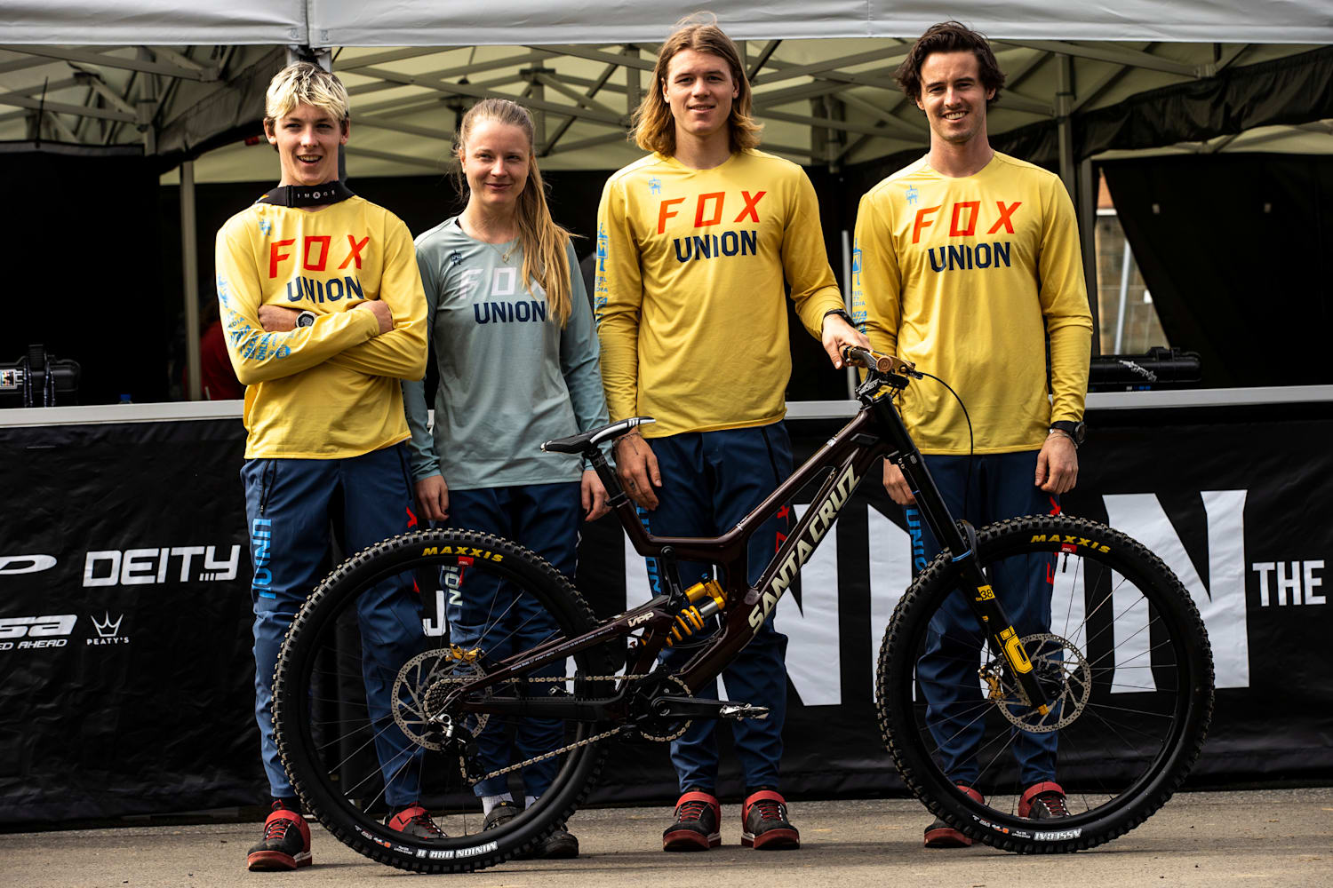 Santa cruz dh team sales