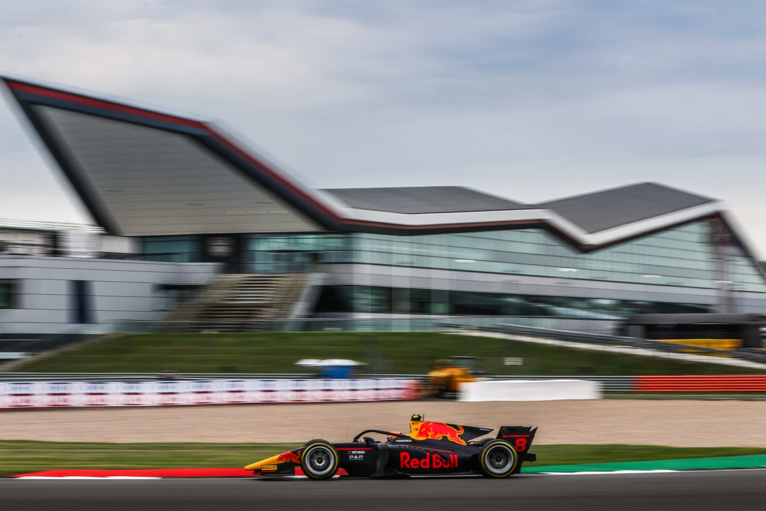 Silverstone Circuit Track features and tips for racing