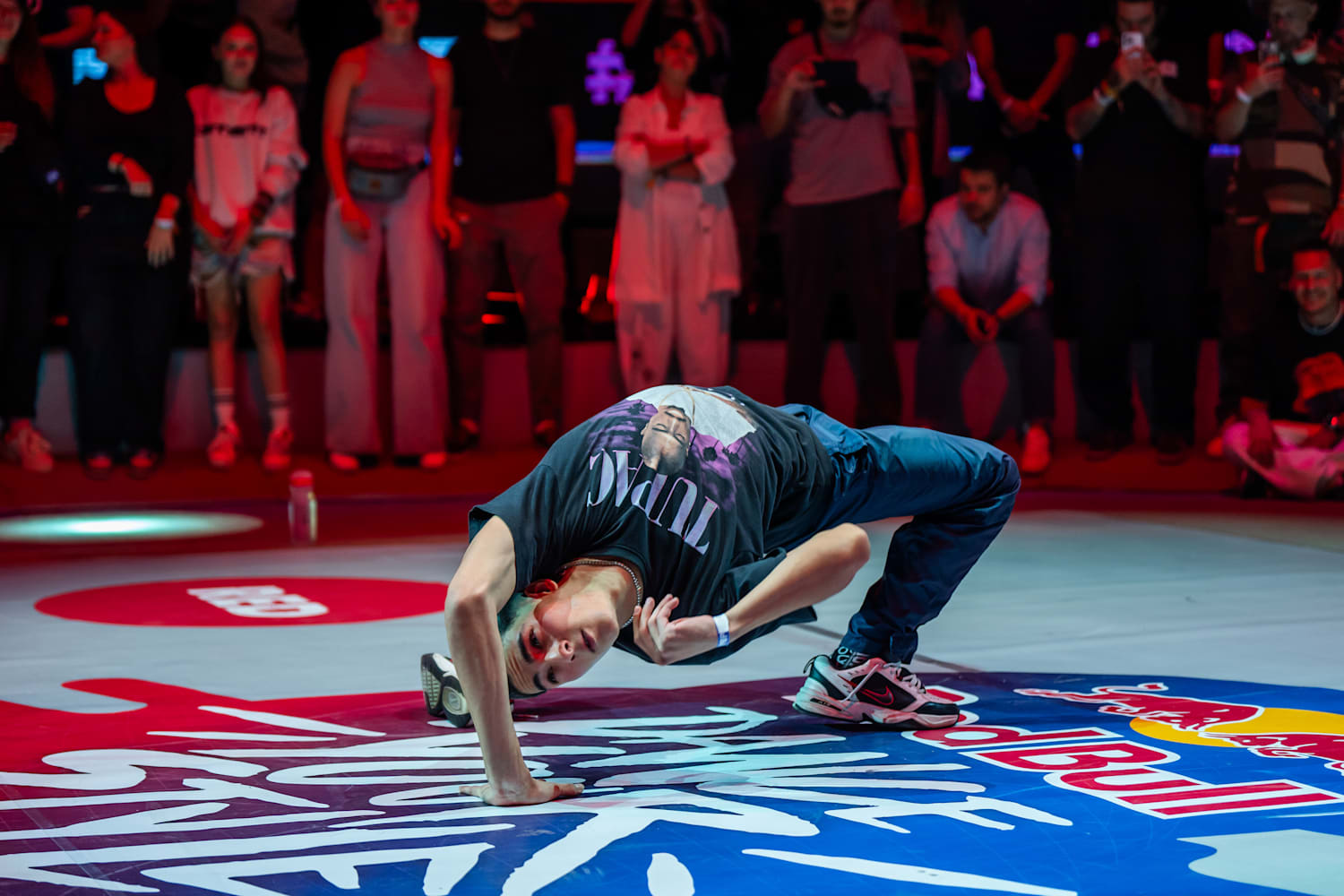 Break dance robot style outlet