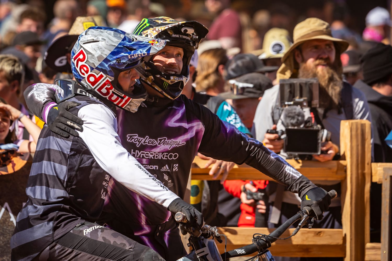 Red bull rampage hat online