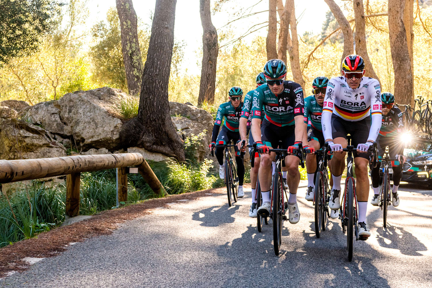 Le col velo sale