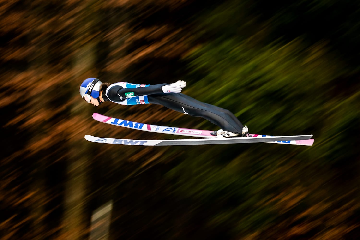 Ski jumper top
