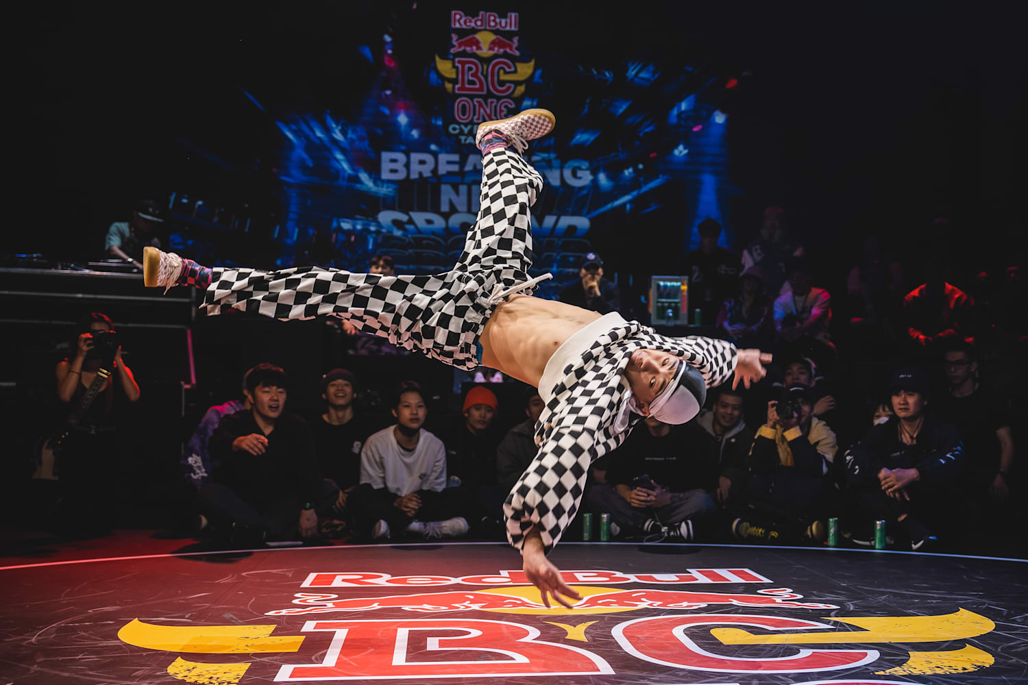 Adidas breakdance outfit shop