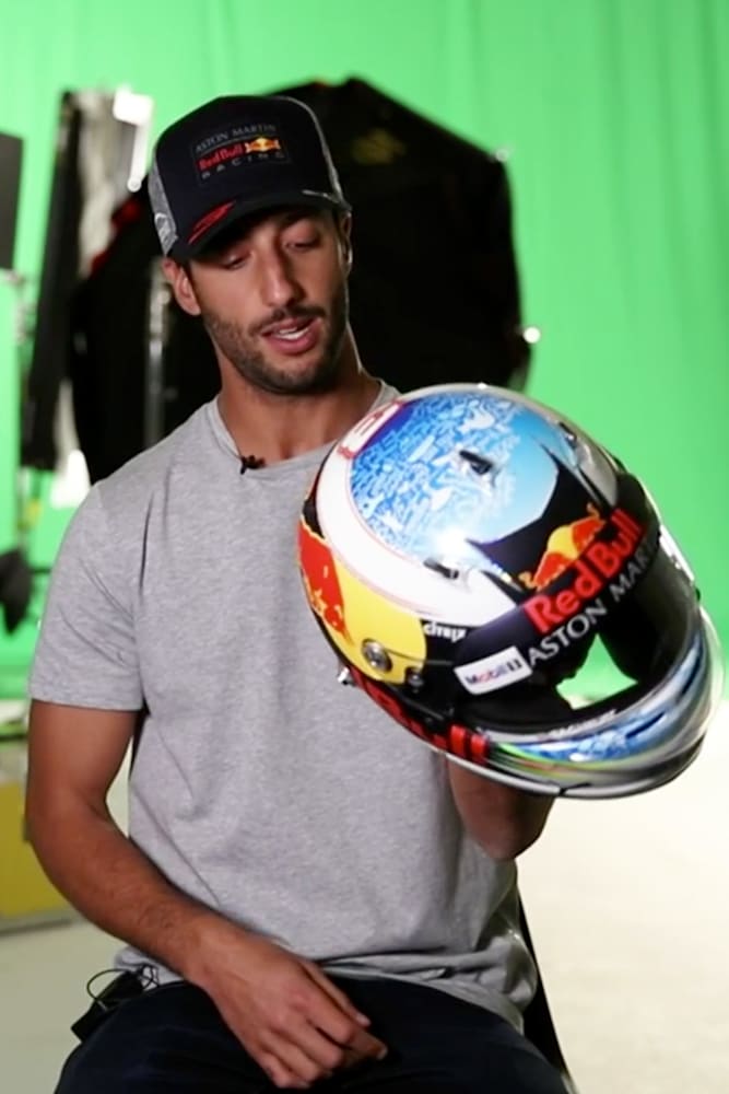 Daniel Ricciardo s 2018 helmet