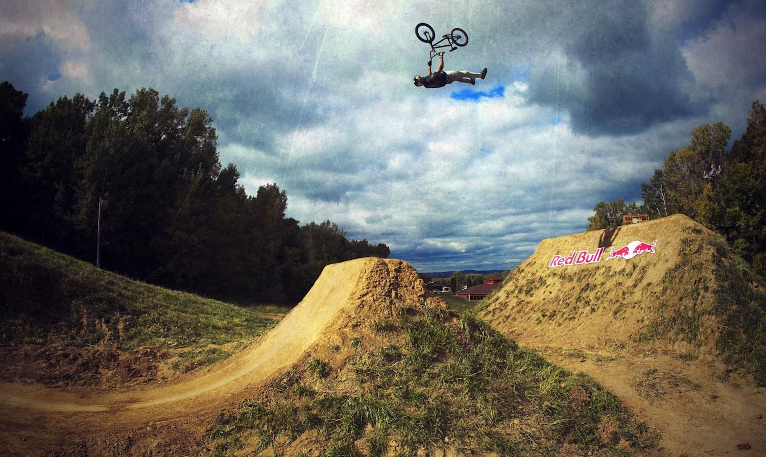 Red bull dirt jump top