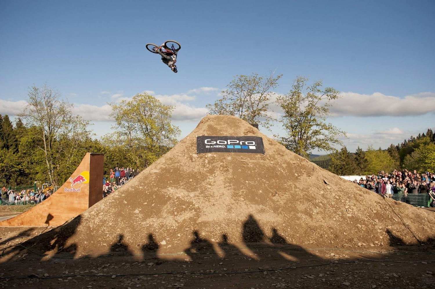 mountain-bike-freeride-athlete