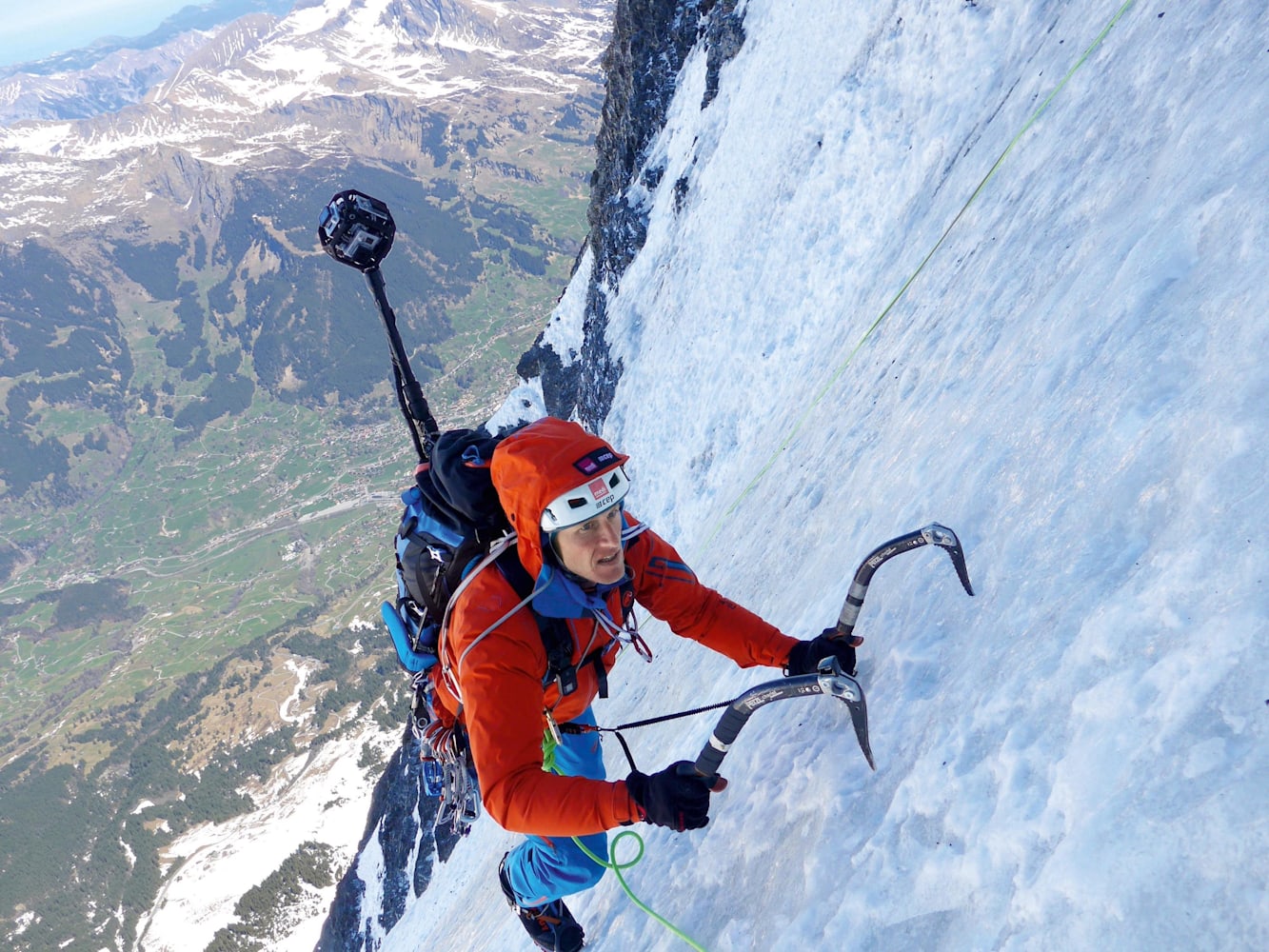 360 degree video of climbers summiting the Eiger
