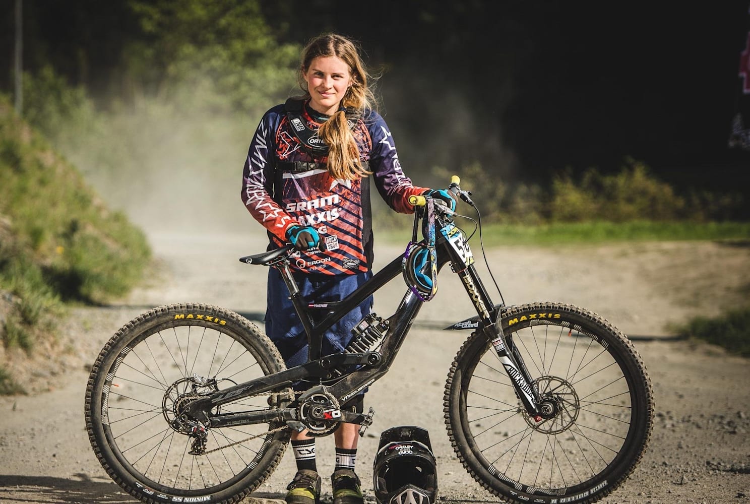 Downhill girl online