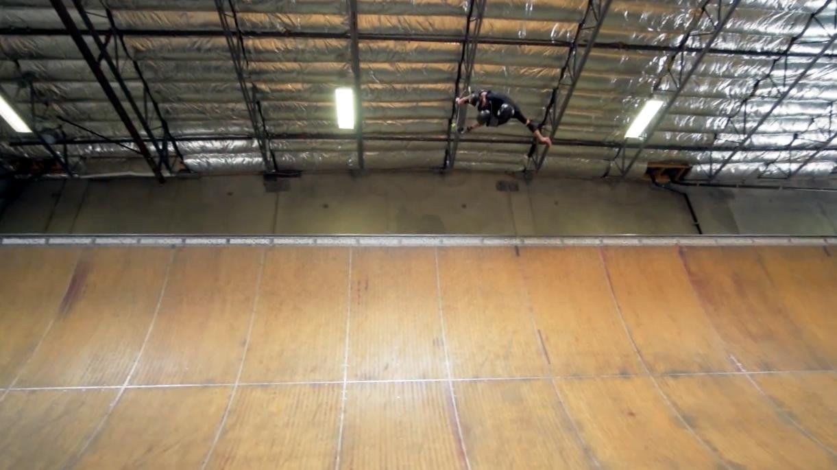 伝説は死なず！ トニー・ホークが48歳で900°をメイク！