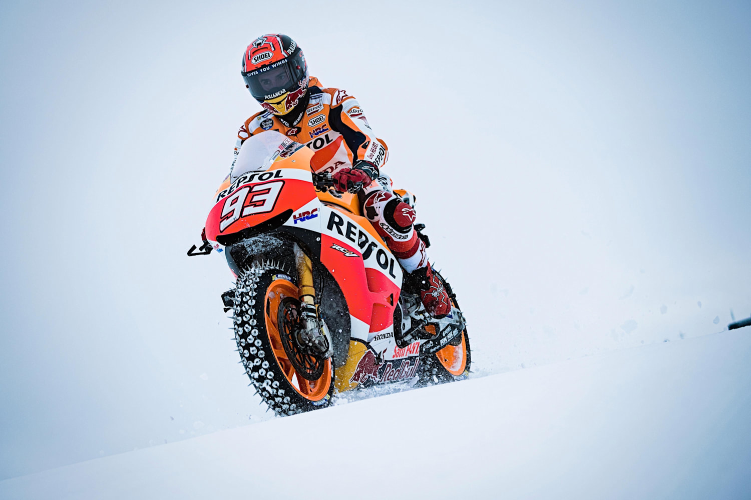 【国際ブランド】 マルク・マルケスが雪山を爆走！ ドキュメント