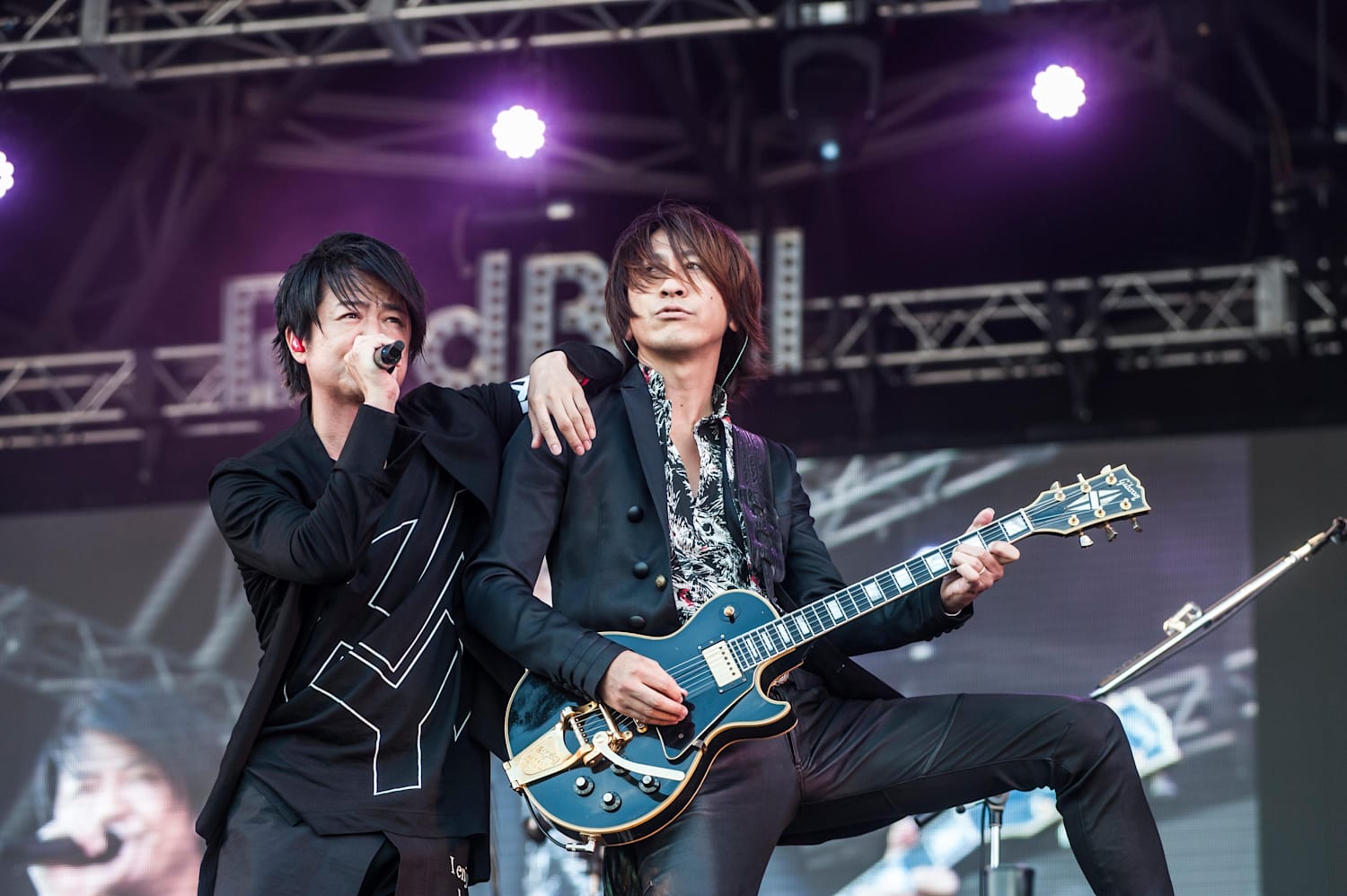 送料無料の通販 Red Bull Air Race千葉2017 テーマソング】GLAY 『XYZ』 のMV公開！ ミュージシャン