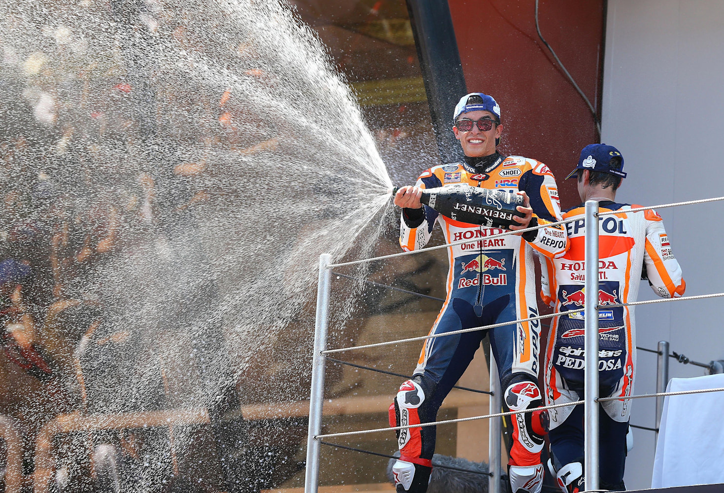 marc-márquez-sprays-champagne-